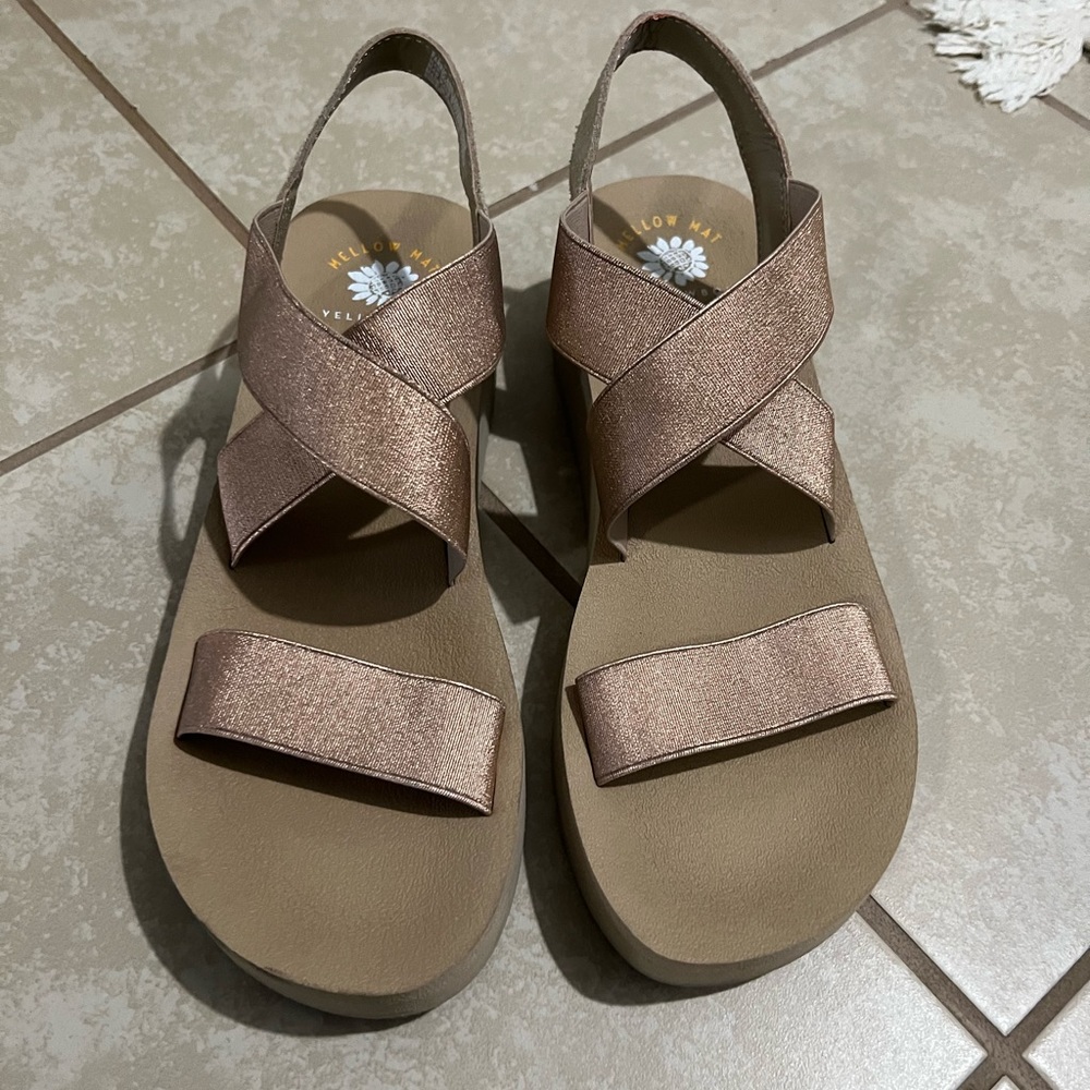 Yellow box sandals